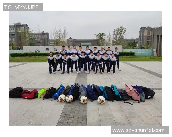 韩德龙与曹芳的对决：谁能在这场较量中脱颖而出赢得荣耀