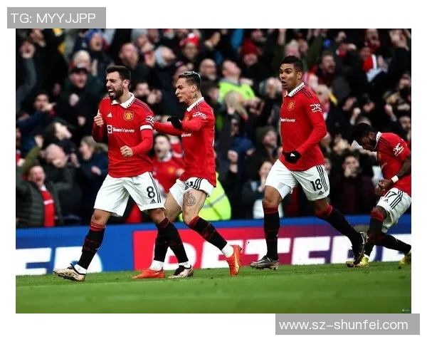 激情对决曼联与阿森纳巅峰之战海报展现足球魅力与荣耀